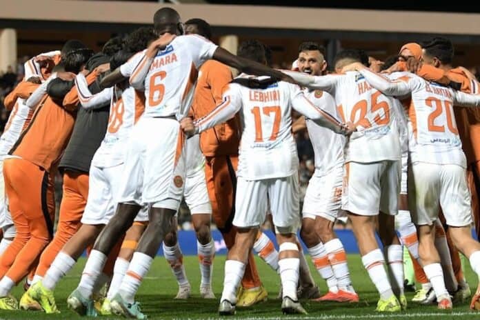 نهضة بركان يواجه شباب قسنطينة في نصف نهائي كأس الكاف
