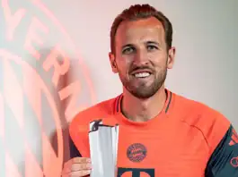 هاري كين يُتوج بلقب أفضل لاعب في الدوري الألماني لموسم 2024-2025 هاري كين أفضل لاعب في الدوري الألماني بعد موسم استثنائي مع بايرن