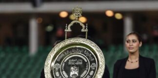 نهضة بركان يتسلم درع البطولة الاحترافية أمام شباب المحمدية ويحقق إنجازاً غير مسبوق نهضة بركان يتوج بالبطولة الاحترافية لأول مرة في ملعبه البلدي