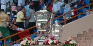 الوداد الرياضي يطمح لتحقيق أول لقب في تاريخه بكأس العرش أمام الجيش الملكي الوداد يواجه الجيش الملكي في نهائي كأس العرش بطموح تحقيق اللقب الأول