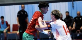 المنتخب الوطني المغربي يفوز على نظيره الإسباني في كرة القدم داخل القاعة المنتخب الوطني المغربي يفوز على إسبانيا 4-2 في كرة القدم داخل القاعة