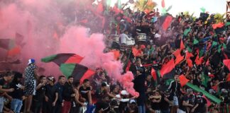 جمهور الجيش ينتفض ويصف برمجة كأس العرش بـ“التلاعب المفضوح” جماهير الجيش تندد بتأجيل كأس العرش وتتهم العصبة بـ"التلاعب"