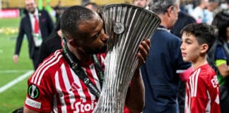 الكعبي يحتفل بلقب الدوري اليوناني في انتظار لقب «الهداف» الكعبي يحتفل بلقب الدوري اليوناني ويتنافس على لقب الهداف