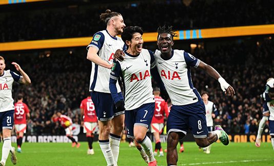 الدوري الأوروبي: توتنهام يهزم مانشستر يونايتد في نهائي باهت ويتوج باللقب توتنهام يهزم مانشستر يونايتد ويتوج بلقب الدوري الأوروبي 2025