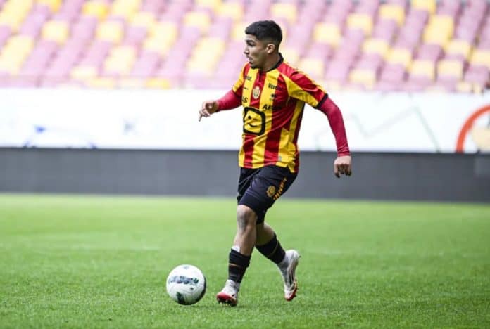 نادي ميشلين يمدد عقد منصف زكري ويقطع الطريق على كبار أوروبا