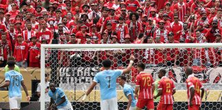 الوداد يستهل مشواره في مونديال الأندية بهزيمة أمام مانشستر سيتي الوداد يخسر أمام مانشستر سيتي في بداية مشواره بمونديال الأندية