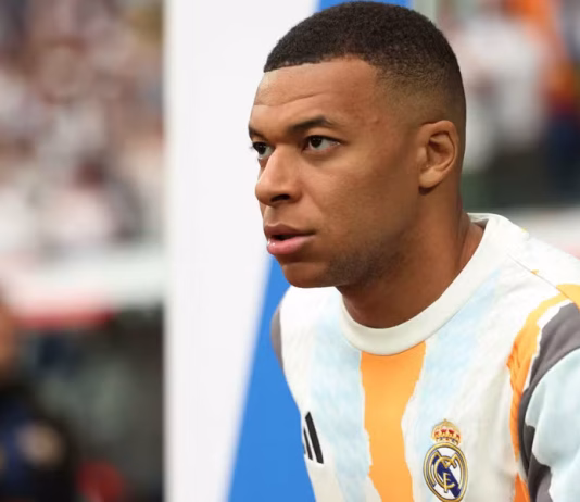 مبابي يثير الشكوك قبل مواجهة الهلال في كأس العالم للأندية بسبب وعكة صحية شكوك حول مشاركة مبابي أمام الهلال في كأس العالم للأندية