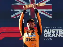 فورمولا 1: نوريس يحسم سباق النمسا وفيرستابين يودع من اللفة الأولى بعد حادث تصادم نوريس يفوز بسباق النمسا وفيرستابين ينسحب مبكرًا بعد حادث