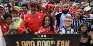 الفيفا تحتفي بجمهور الوداد وتمنحه لقب «الجمهور المليوني» في مونديال الأندية الفيفا تحتفي بجمهور الوداد وتمنحه لقب الجمهور المليوني في كأس العالم للأندية