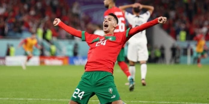 بدر بانون يعود رسميًا إلى الرجاء الرياضي