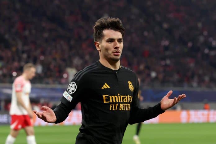 براهيم دياز يمدد عقده مع ريال مدريد حتى 2030