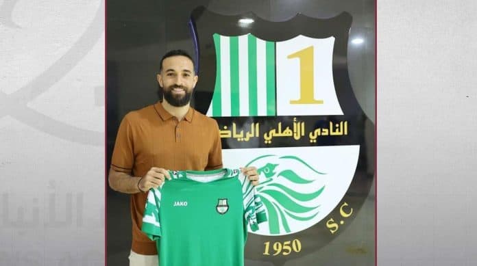 الأهلي القطري يجدد عقد إدريس فتوحي حتى 2027