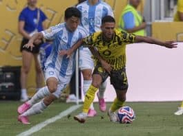 بوروسيا دورتموند يتغلب على أولسان ويتصدر المجموعة F ليتأهل إلى دور الـ16 بوروسيا دورتموند يتأهل لدور الـ16 بعد فوزه على أولسان في كأس العالم للأندية