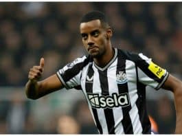 ألكسندر إيساك يوافق على عقد مع ليفربول وصفقة قياسية تلوح في الأفق ليفربول يقترب من ضم إيساك في صفقة قياسية هذا الصيف