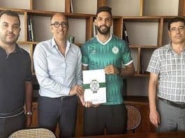 الرجاء الرياضي يعلن ضم الحارس خالد أكبيري علوي بعقد يمتد لثلاثة مواسم الرجاء يضم خالد علوي لتعزيز حراسة المرمى