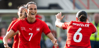 يورو السيدات 2025: سويسرا تخطف بطاقة التأهل لربع النهائي في الرمق الأخير سويسرا تتأهل لربع نهائي يورو السيدات 2025 بعد تعادل مثير