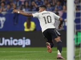 مبابي يتألق بثنائية ويقود ريال مدريد لسحق ريال أوفييدو في الليغا مبابي يقود ريال مدريد لفوز كبير على أوفييدو بثلاثية في الليغا