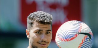 نهضة بركان يضم زين الدين مشاش لتعزيز وسط الميدان لموسمين نهضة بركان يتعاقد مع زين الدين مشاش لتعزيز خط الوسط بعقد لموسمين