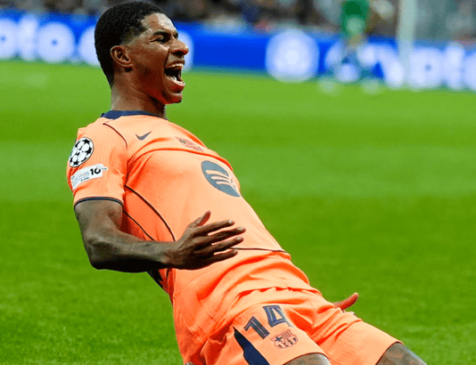 رشيفورد يتألق كـ “ميسي جديد” ويقود برشلونة للفوز على نيوكاسل رشيفورد يكرر إنجاز ميسي ويقود برشلونة للفوز على نيوكاسل