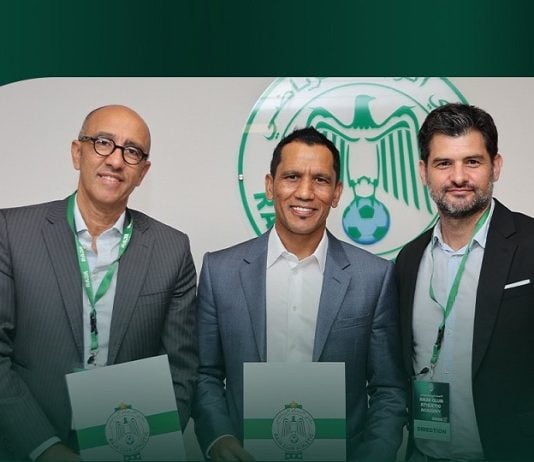 رسمياً.. فادلو دافيدز مدرباً جديداً للرجاء لمدة موسمين الرجاء يتعاقد مع الجنوب إفريقي فادلو دافيدز مدرباً لموسمين