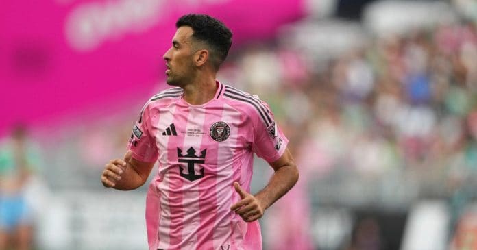 سيرجيو بوسكيتس يعلن اعتزاله بعد مسيرة أسطورية مع برشلونة وإسبانيا