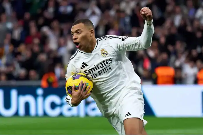 ريال مدريد يفوز على مارسيليا 2-1 في دوري الأبطال