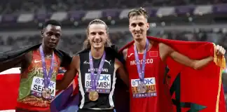 سفيان البقالي يخسر ذهبية طوكيو لكنه يكسب القلوب بروحه الرياضية سفيان البقالي يكسب القلوب بروحه الرياضية رغم خسارة ذهبية طوكيو