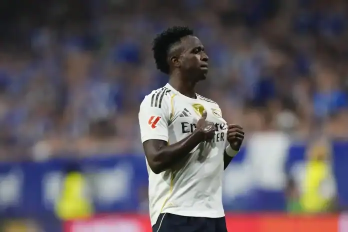 e4c89b8b-2b8c-401f-8a0c-28545baa52aa فينيسيوس يعتذر بعد غضبه في الكلاسيكو: بيان رسمي