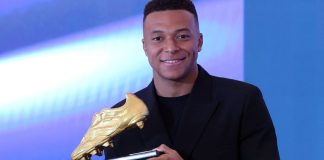 مبابي يتوج بالحذاء الذهبي: احتفال عائلي في برنابيو بـ31 هدفًا تاريخيًا مبابي يفوز بالحذاء الذهبي: 31 هدفًا مع ريال مدريد