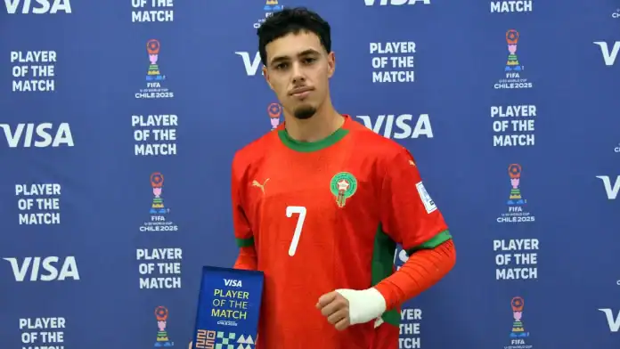 عثمان معما يفوز بجائزة رجل المباراة أمام فرنسا في مونديال U20
