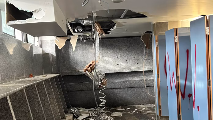 تخريب ملعب محمد الخامس بعد رجاء-كوكب قبل كأس أمم أفريقيا