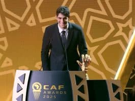 ياسين بونو يتوج بجائزة أفضل حارس في إفريقيا 2025 ويُهديها للشعب المغربي ياسين بونو أفضل حارس في إفريقيا 2025: "أهدي الجائزة للشعب المغربي"