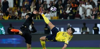 رونالدو يُذهل العالم بمقصية ساحرة في انتصار النصر الساحق رونالدو يسجل الهدف 954 بمقصية مذهلة في دوري السعودي