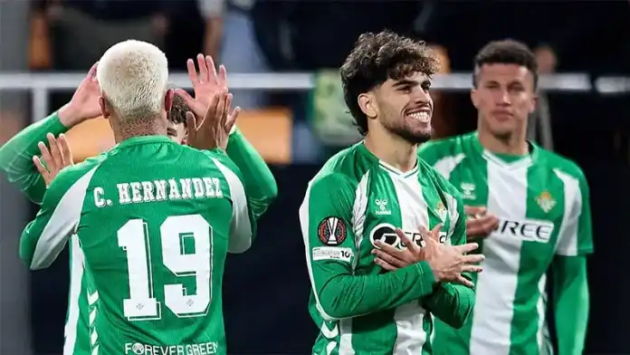 الزلزولي يسجل وأمرابط يُصاب في فوز بيتيس على أوتريخت بالدوري الأوروبي