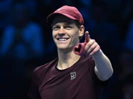 نتائج مثيرة في اليوم الثاني من نهائيات ATP 2025: سينر وفريتز ينطلقان بقوة في تورينو ATP Finals 2025: سينر يسحق أوجيه 7-5 6-1، فريتز 6-3 6-4 موزيتي – نتائج اليوم 2