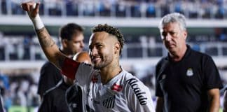 نيمار يذهل بثلاثية مذهلة اولاها منذ عامين.. عودة اسطورية للبرازيلي في الدوري البرازيلي نيمار يذهل بثلاثية اولاها منذ عامين في الدوري البرازيلي