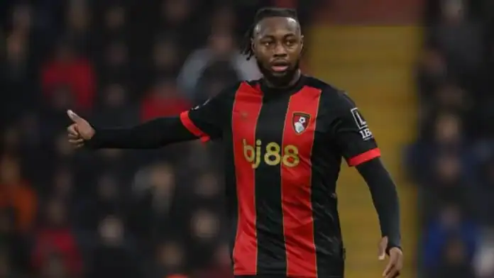 صراع إنجليزي مشتعل على أنطوان سيمينو قبل يناير