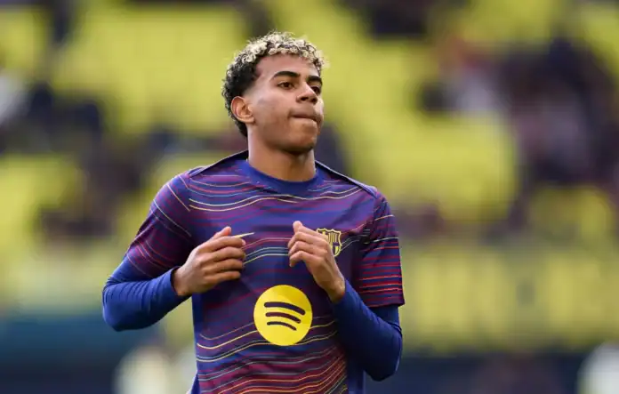 لامين يامال يبدّد المخاوف ويعلن جاهزيته قبل ديربي كتالونيا