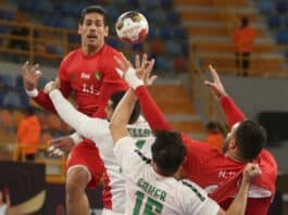“يد المغرب” تتعثر أمام الرأس الأخضر وتُعقد مهمة التأهل في كأس أمم إفريقيا المنتخب المغربي يخسر أمام الرأس الأخضر 28-33 في الكان