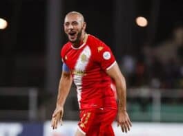 الوداد ينفرد بالصدارة الكاملة في الكونفدرالية بعد فوز صعب على مانييما الوداد ينفرد بالصدارة الكاملة بعد الفوز على مانييما