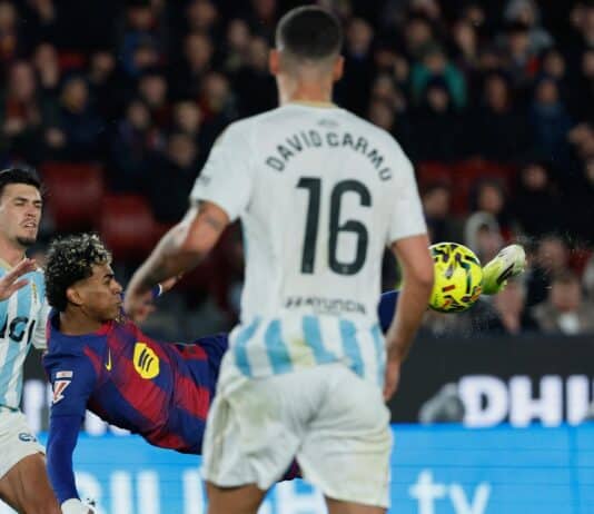 برشلونة يعود إلى القمة بقوة.. فليك يُقيّم الفوز الكبير على أوفييدو برشلونة يعود بقوة.. فليك يُشيد بيامال بعد الفوز على أوفييدو