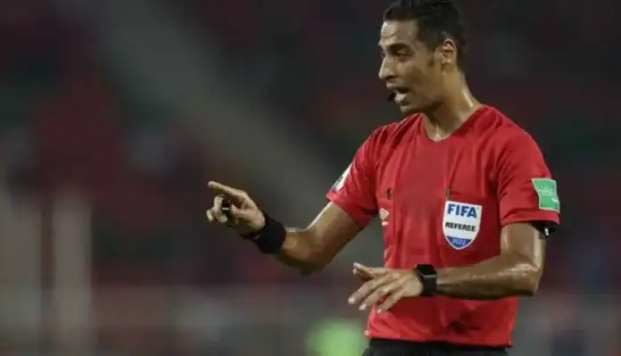 حكم مغربي يدير مصر وساحل العاج بربع الكان