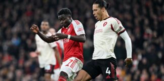 ليفربول يُوقف قطار أرسنال بتعادل مثير للجدل ويُبقي سباق اللقب مشتعلًا تعادل مثير بين أرسنال وليفربول في قمة البريميرليغ!