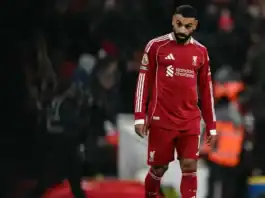 محمد صلاح يواجه أزمة عائلية.. وغيابه يهدد مشاركته أمام سندرلاند صلاح يتعرض لمأساة عائلية.. هل يغيب عن ليفربول أمام سندرلاند؟