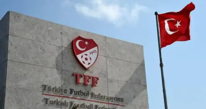 تركيا توقف 32 شخصاً بينهم مسؤولون أندية بتهمة المراهنات