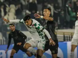 الرجاء يُعيد نفسه إلى دائرة الصدارة بفوز ثمين على اتحاد طنجة الرجاء يفوز 2-0 على اتحاد طنجة ويلتحق بالصدارة