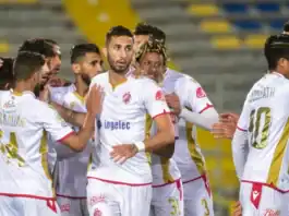 الوداد يطارد التأهل أمام نايروبي.. وآسفي يضمن بطاقة ربع نهائي الكونفدرالية الوداد يواجه نايروبي في مباراة مصيرية.. وآسفي يضمن ربع نهائي الكاف
