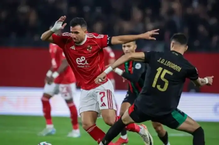 موعد مباراة الجيش الملكي والأهلي 15 فبراير 2026