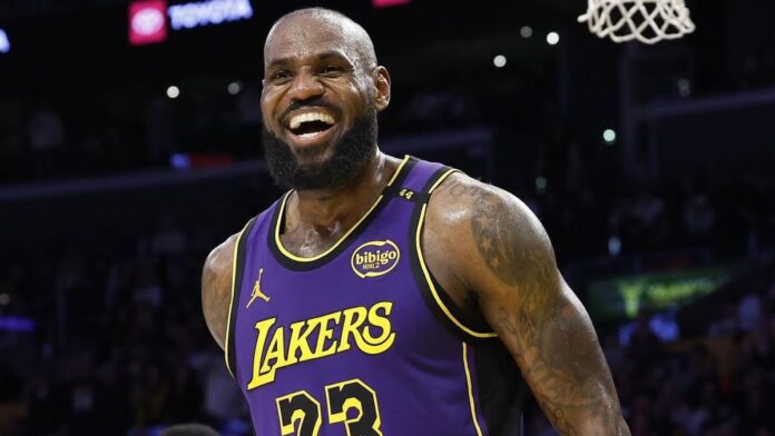 ليبرون جيمس يتفوق على عبد الجبار في التسديدات الناجحة