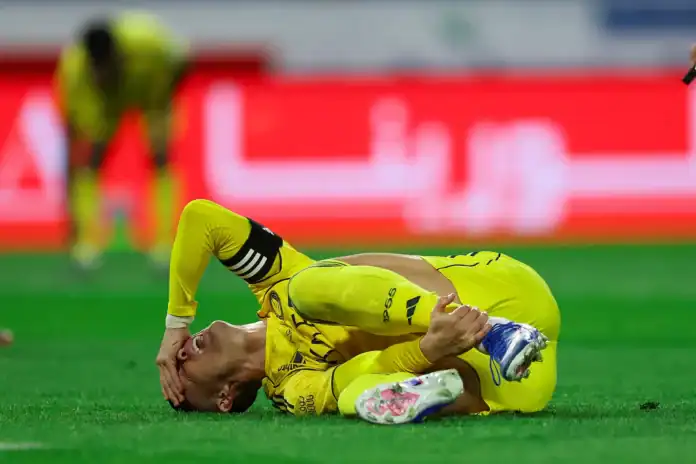 إصابة رونالدو تبعده عن النصر شهراً كاملاً